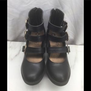 Lady’s Marty’s brand ankle boots